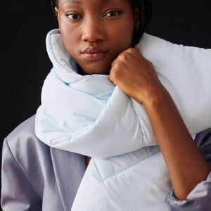 Anthropologie MAEVE by Anthropology Puffer Scarf blue new with tags one size